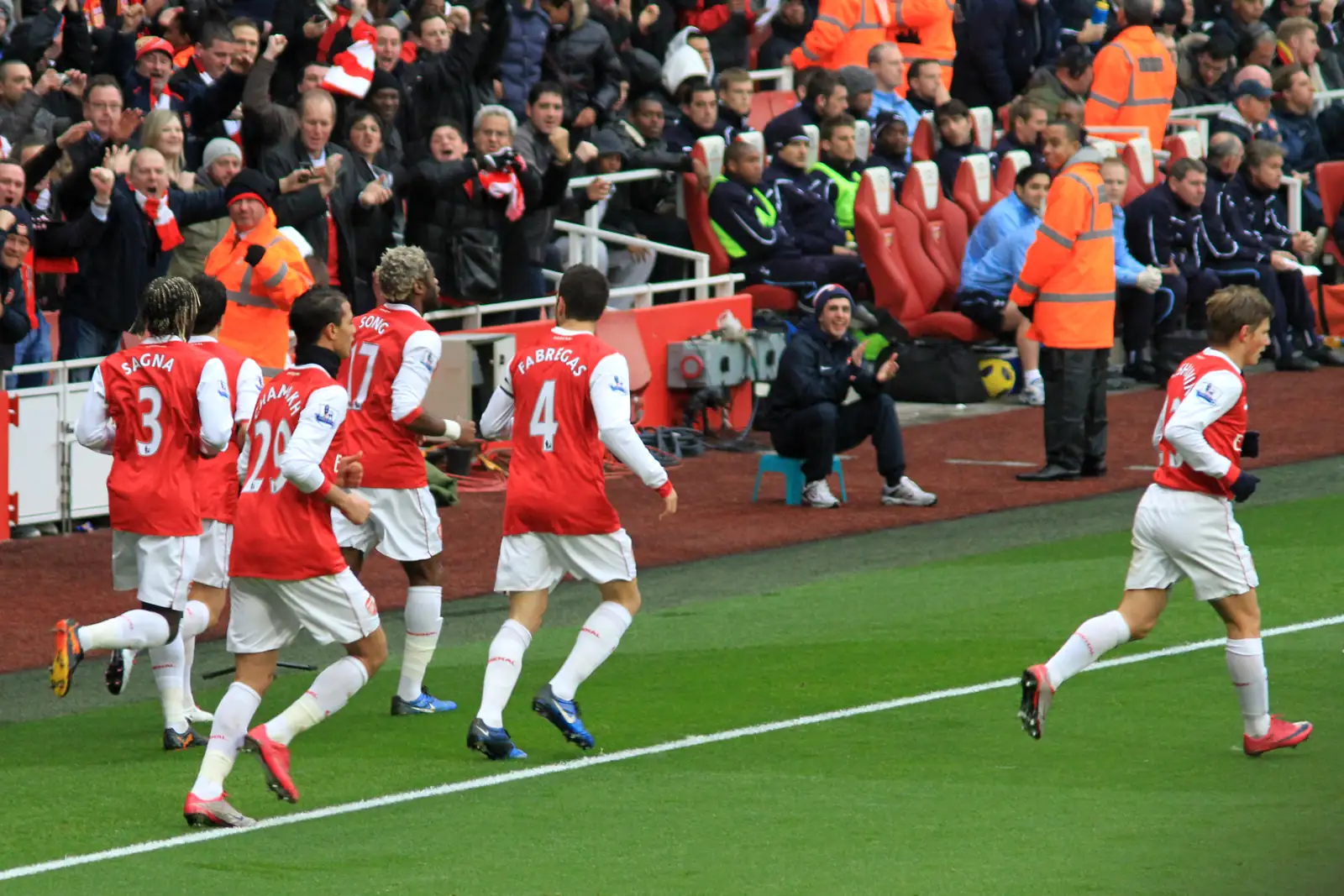 Arsenal players celebrating a goal